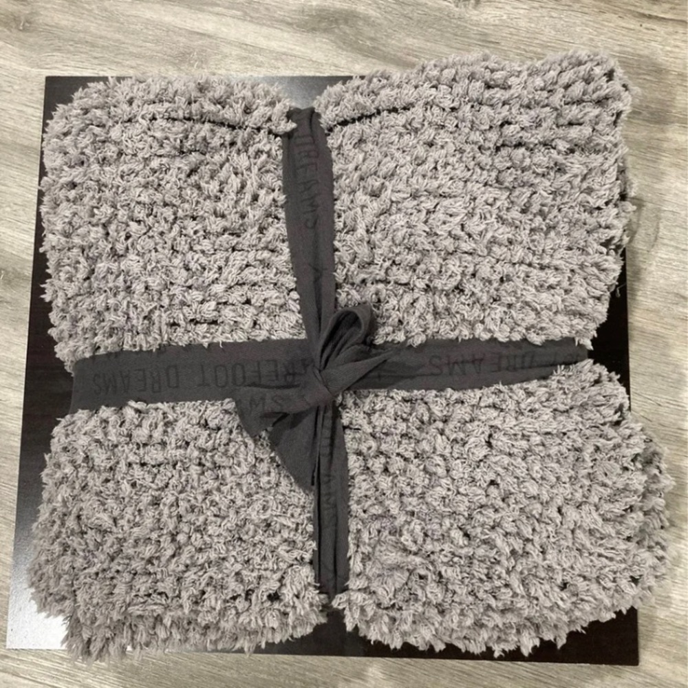 Barefoot Dreams CozyChic Loop Fringe Blanket